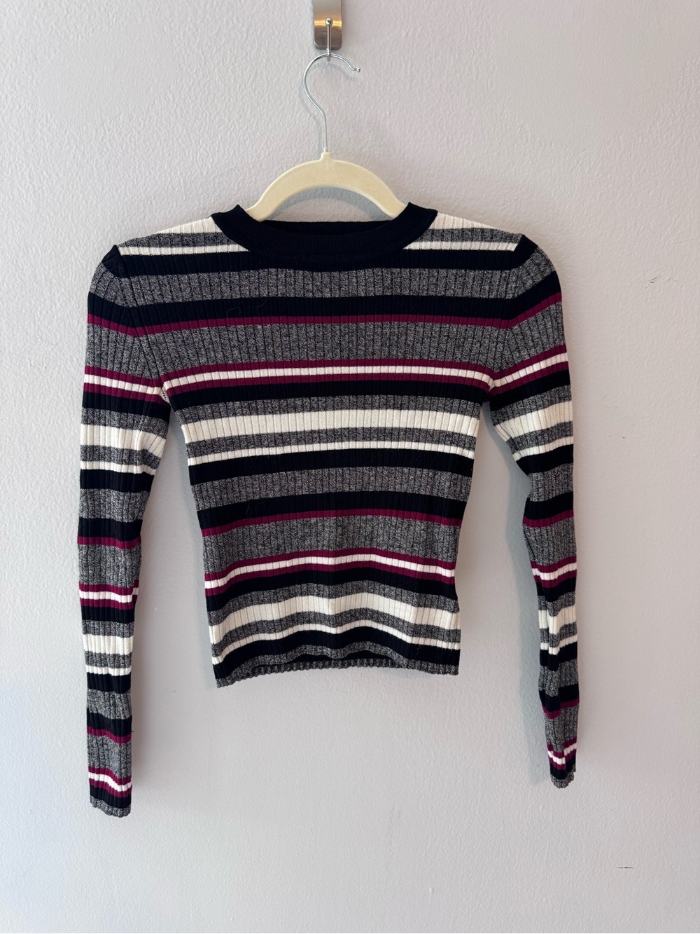 H&M Black and White Striped Ribbed Crop Top